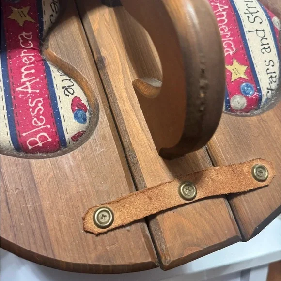 Vintage Sewing Bushel Basket Split Lid Floral Patriotic Theme - Picture 10 of 16